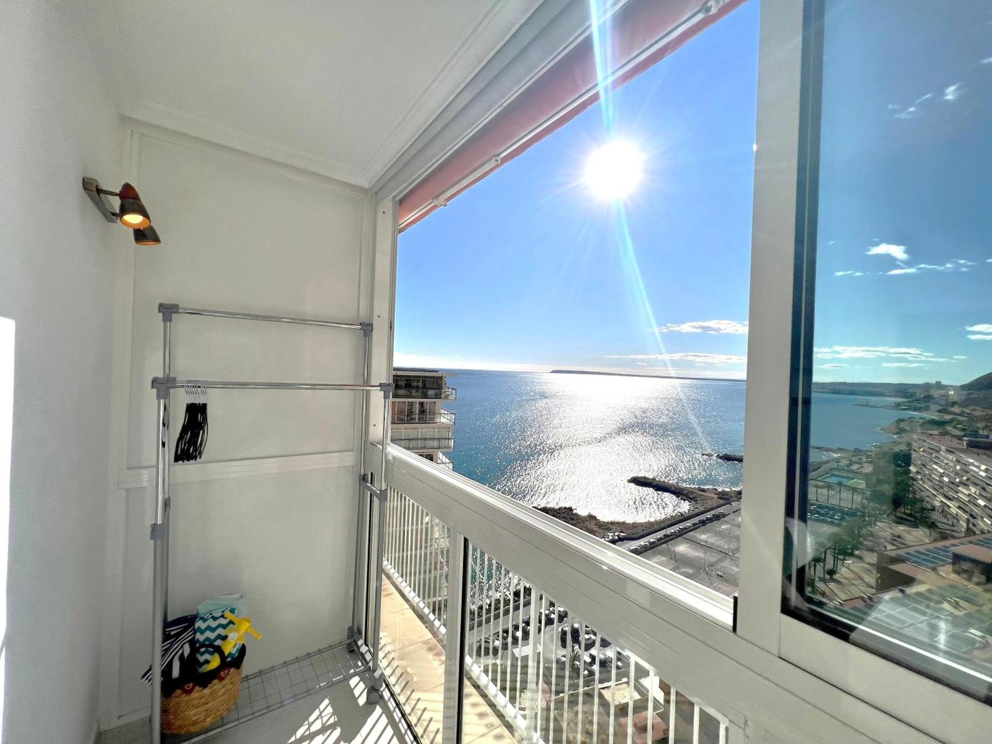 Vistas Al Mar. Gran Salon. Playa A 1 Minuto. Wifi Lägenhet Alicante Exteriör bild